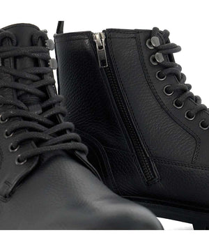 Caspar - Black