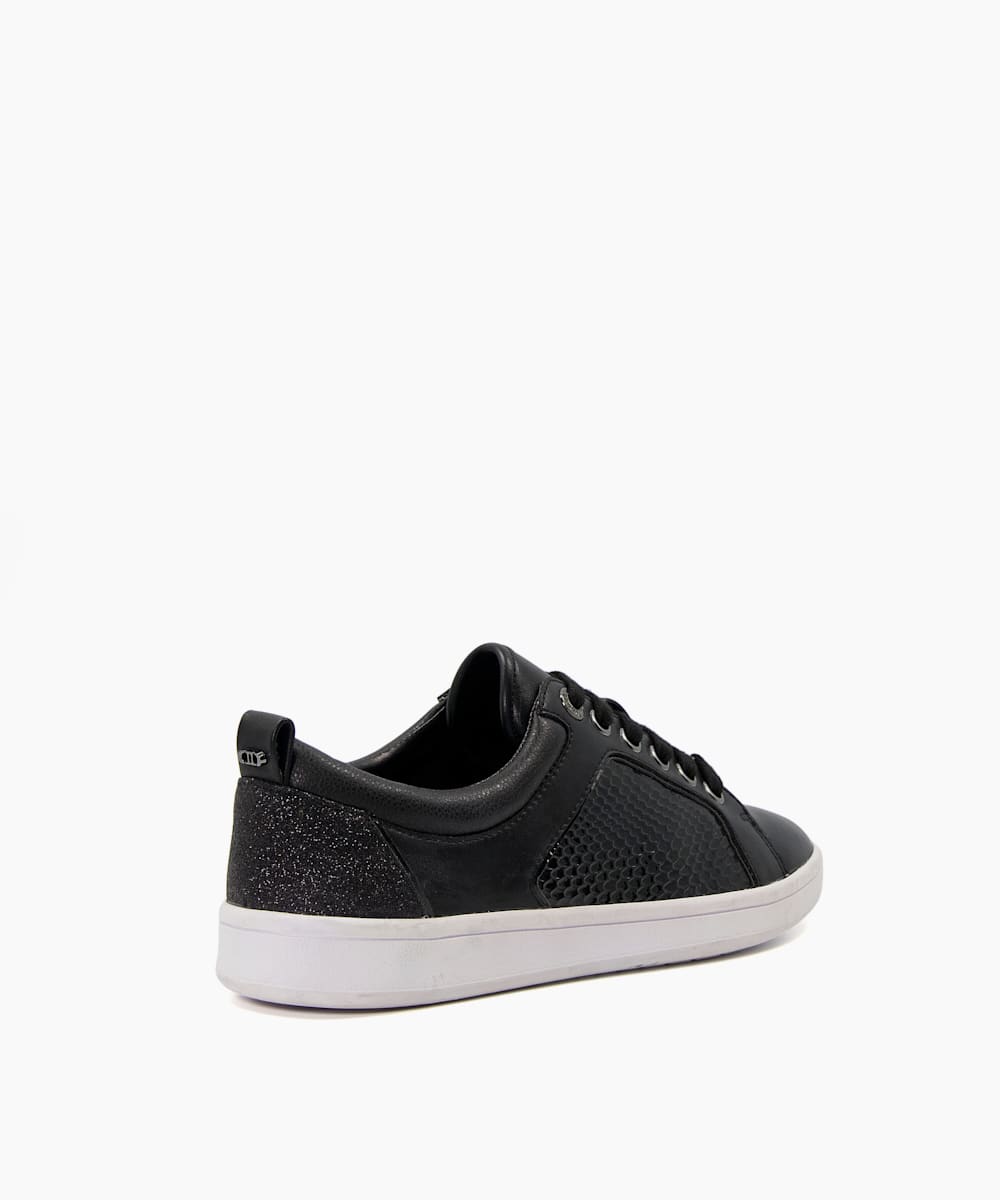 Estie - Black