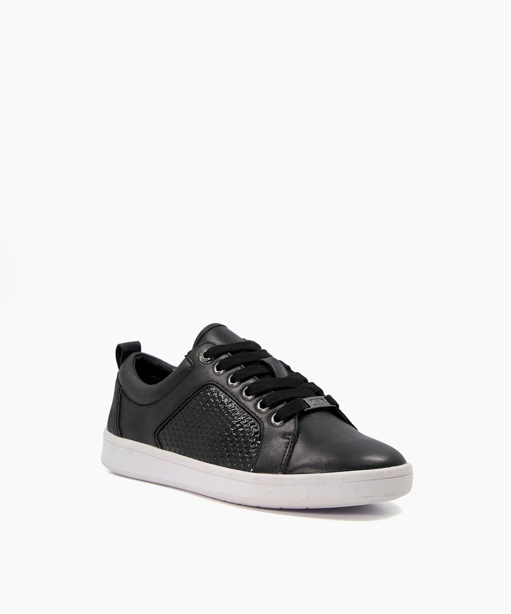 Estie - Black