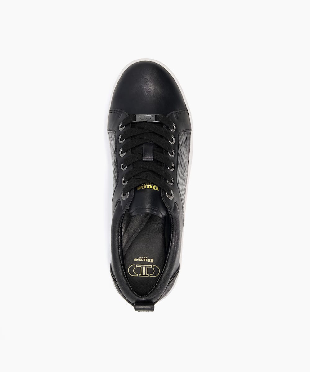 Estie - Black